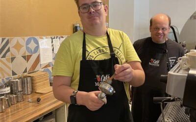 Komunikace s kolegy během směny v Café MARTIN